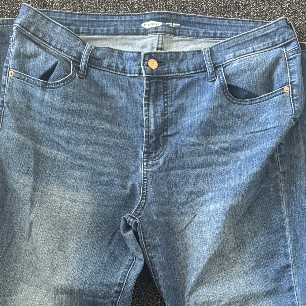 Old Navy Super Skinny Mid-Rise Jeans - Size 16